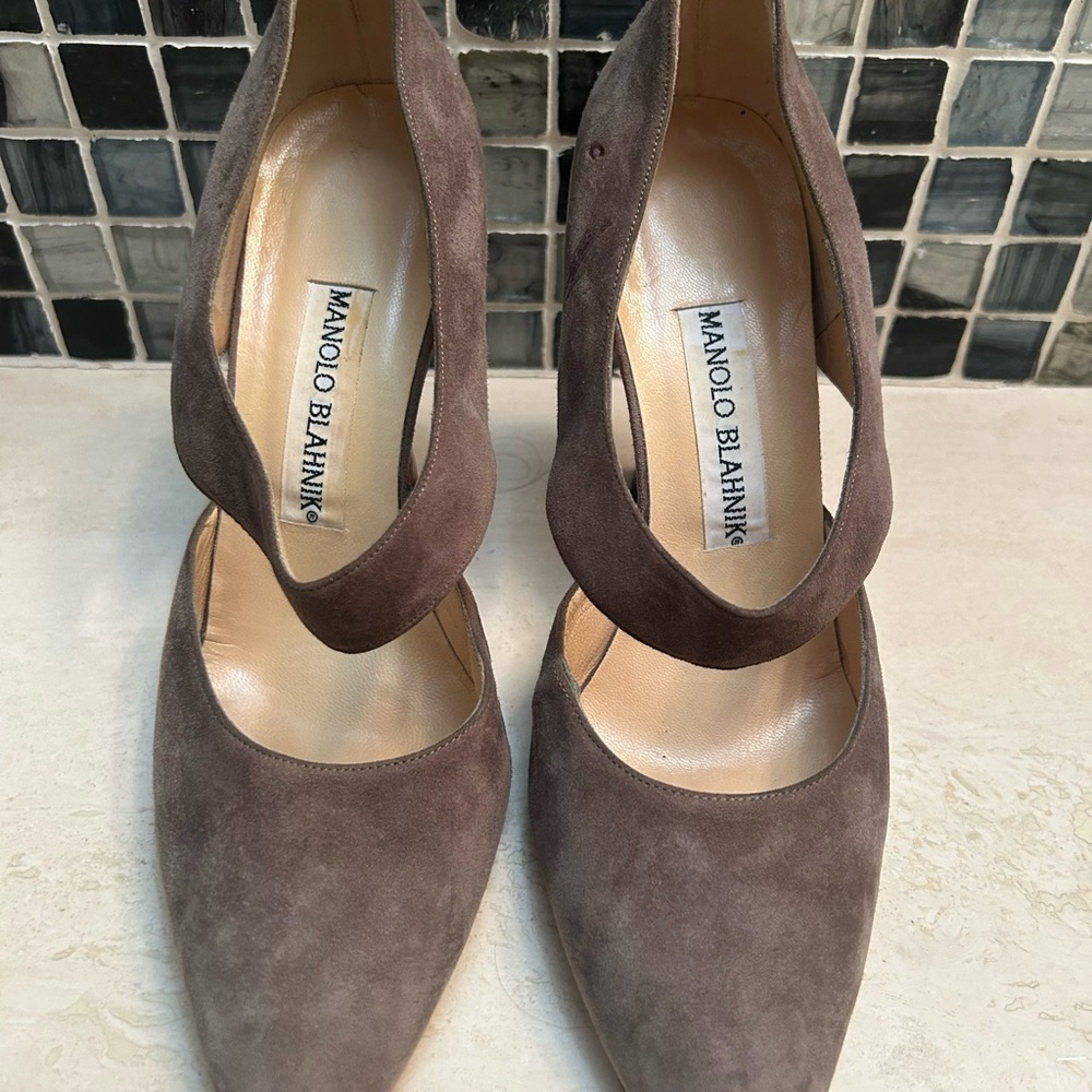 Manolo Blahnik Designer Mushroom Suede  Heels Size 39 Vintage  SBERLA A8100 VD21